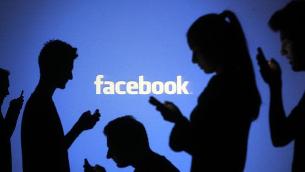 A szlovákiai  fiatalok a Facebookon élik az életüket – nem érdekli őket a politika