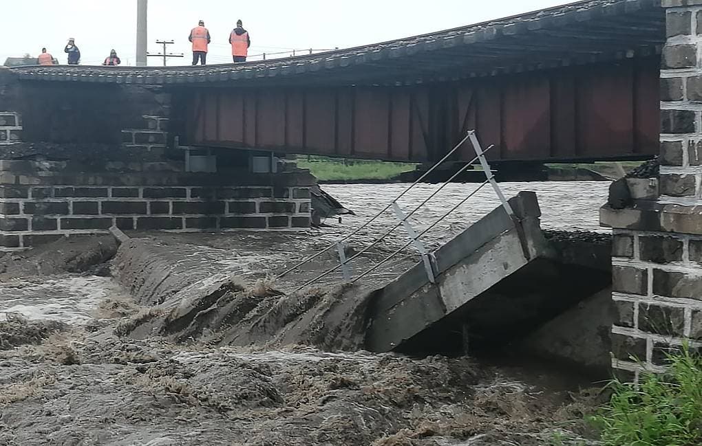 Összeomlott egy vasúti híd a transzszibériai vasútvonalon az intenzív esőzések miatt