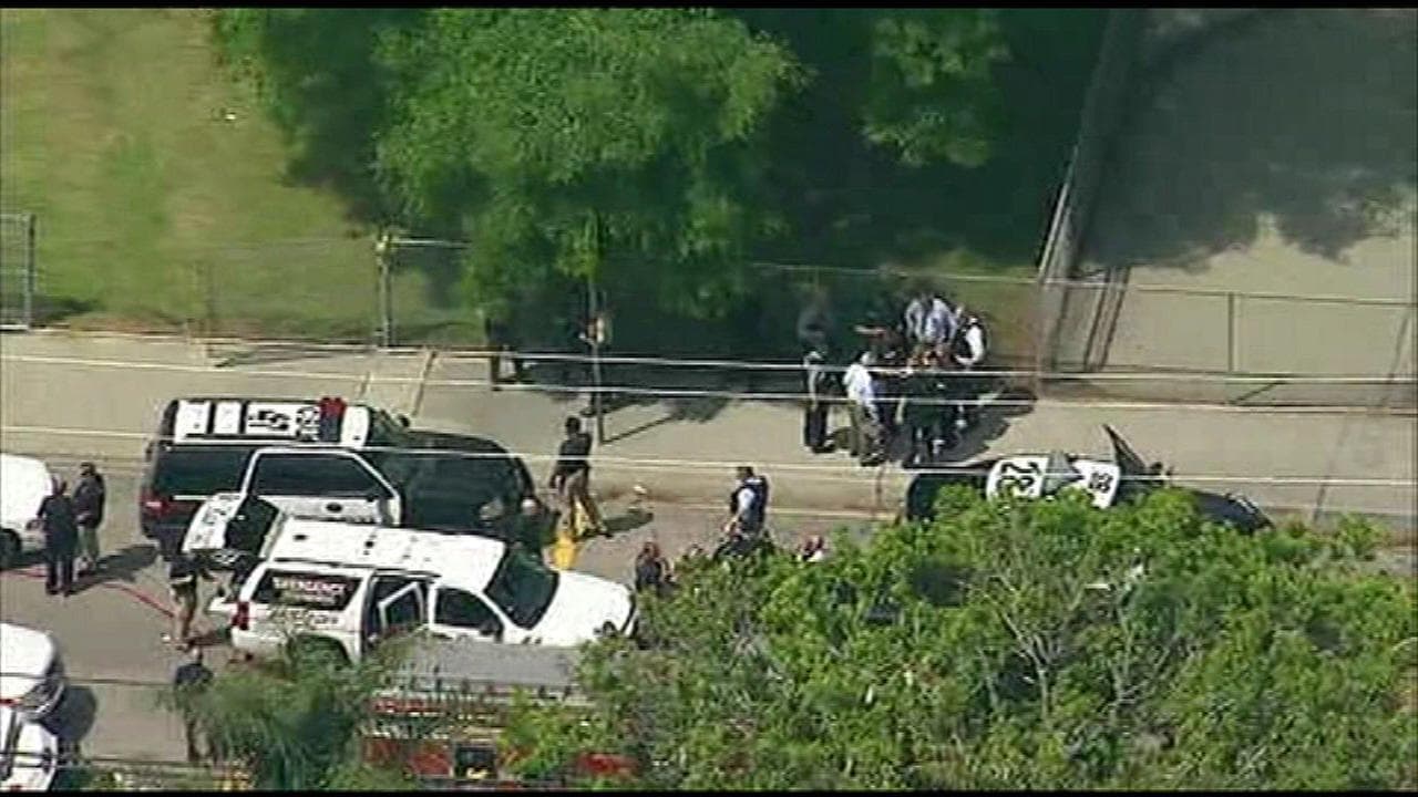 Két halottja van a lövöldözésnek, amely  egy kaliforniai általános iskolában történt