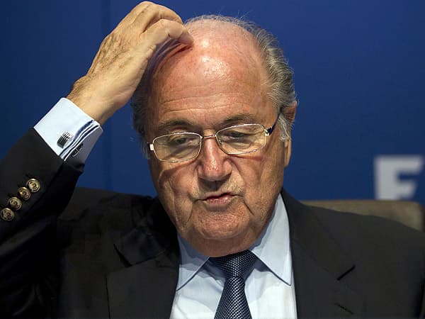 Blatter azért sem hajlandó azonnal elhúzni a FIFA éléről