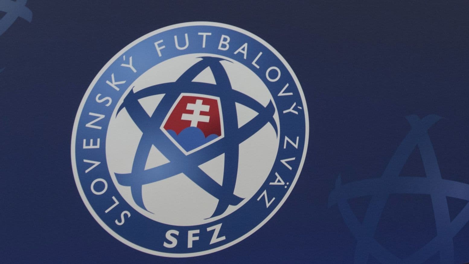 A szlovák válogatott minden tagjának tesztje negatív lett, a SFZ-n azonban akadtak pozitív esetek