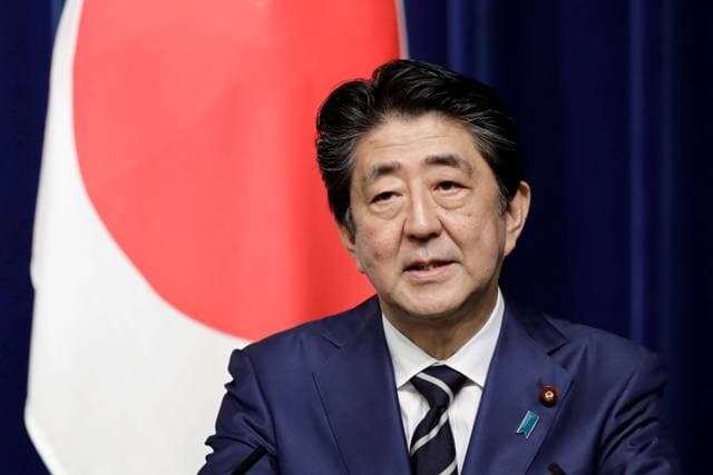 Először látogat Szlovákiába a japán miniszterelnök