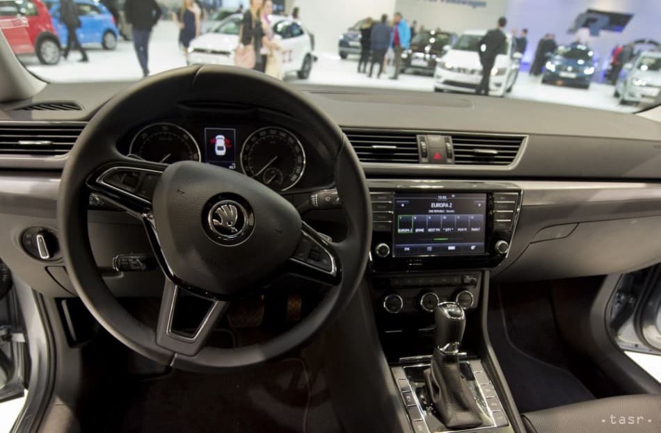 Kénytelen korlátozni az autógyártást a Škoda az ukrajnai háború miatt