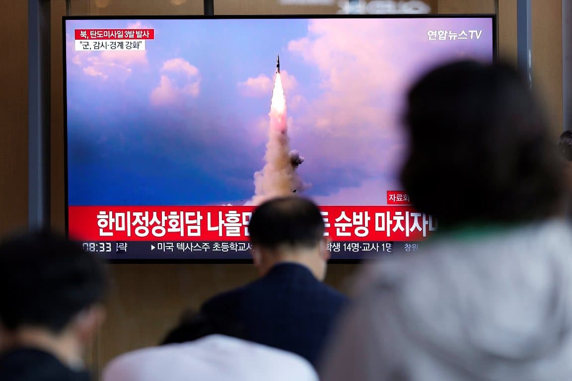 Néhány órával azt követően, hogy Biden elhagyta Ázsiát, Észak-Korea több rakétát bocsátott fel (FOTÓK)