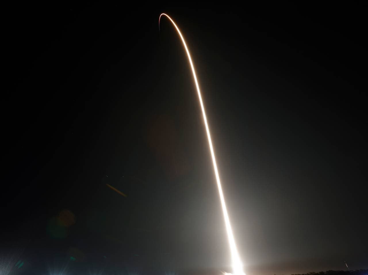 Felbocsátották a SpaceX Crew Dragon űrhajóját