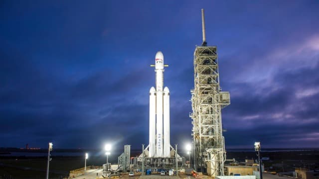 Elhalasztotta pénteki rakétakilövését a SpaceX