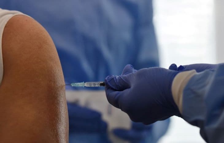 Az orosz vakcina beszerzésére szólított fel az SNS