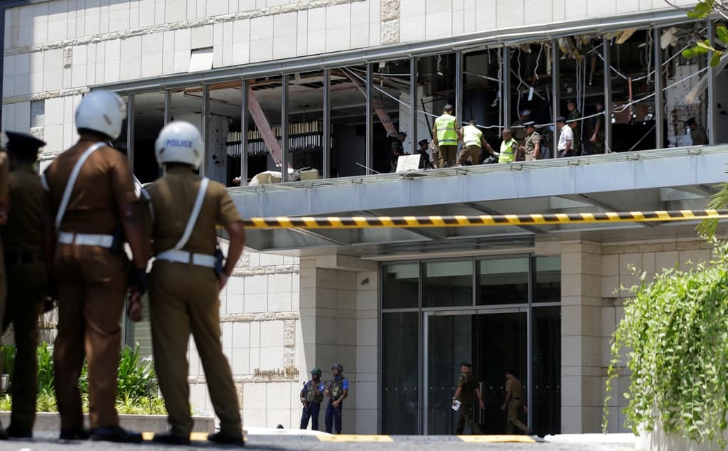 Újabb robbantások Srí Lankán, kijárási tilalmat rendeltek el!