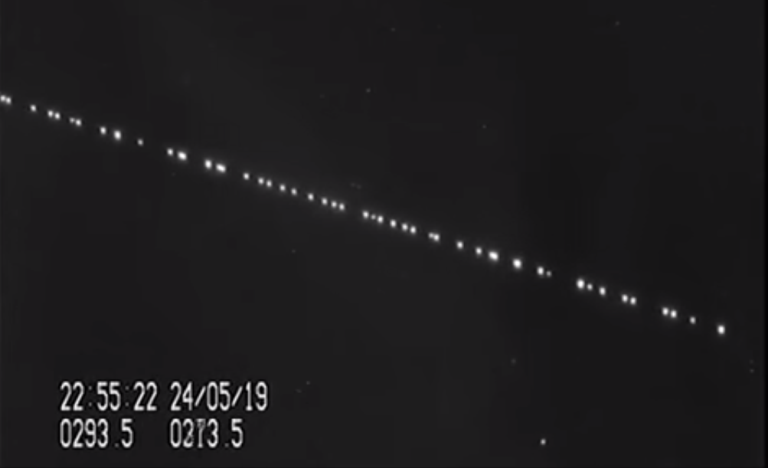 Veszélyeztetheti a csillagászati kutatásokat a múlt héten pályára állított Starlink (VIDEÓ)