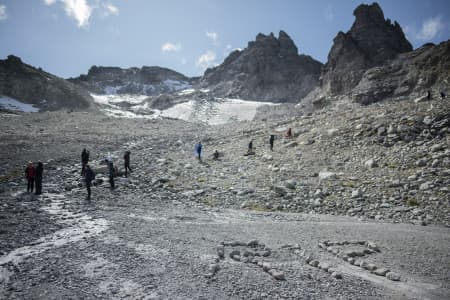 Temetési menettel búcsúztak a svájciak az eltűnő Pizol-gleccsertől