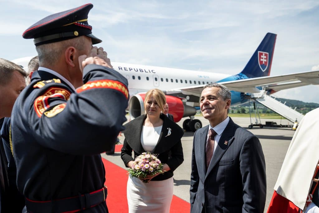 Svájc elnöke a legnagyobb megtiszteltetéssel fogadta Čaputovát (FOTÓK)