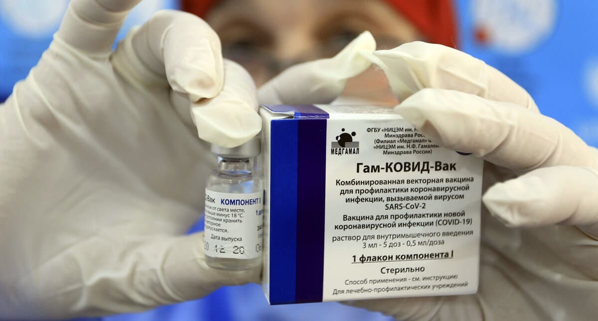 Meglepő, hogy melyik korosztály érdeklődik leginkább az orosz vakcina iránt