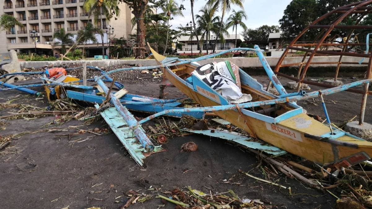 Már legkevesebb 50 halottja van a Fülöp-szigeteken pusztító tájfunnak!