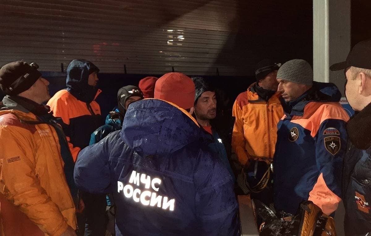 Tragédia: Viharba került orosz alpinisták haltak meg az Elbruszon