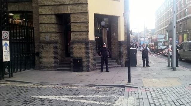 BREAKING: Terrorveszély miatt evakuálták London központját!