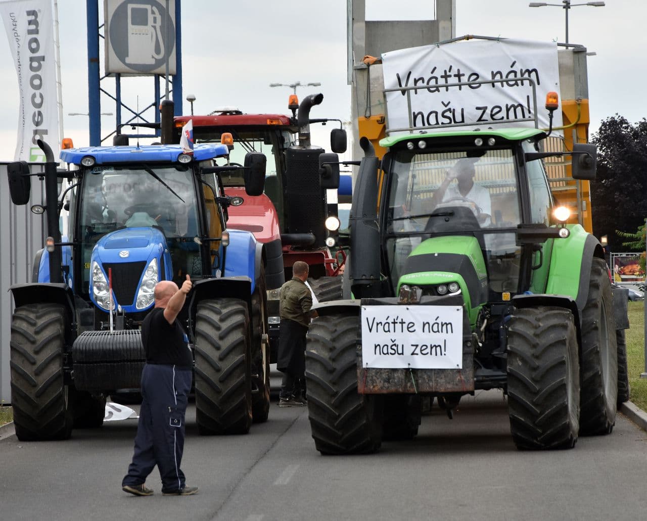 Kelet-Szlovákiából már hétfőn elindultak a gazdák Pozsonyba, a Csallóközből kedden éjjel