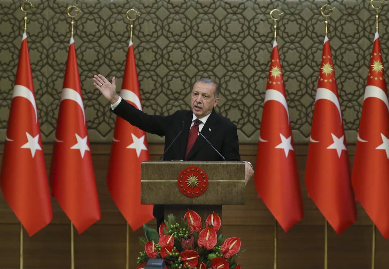 Erdogan letette az esküt, Törökországban elnöki rendszer lépett életbe