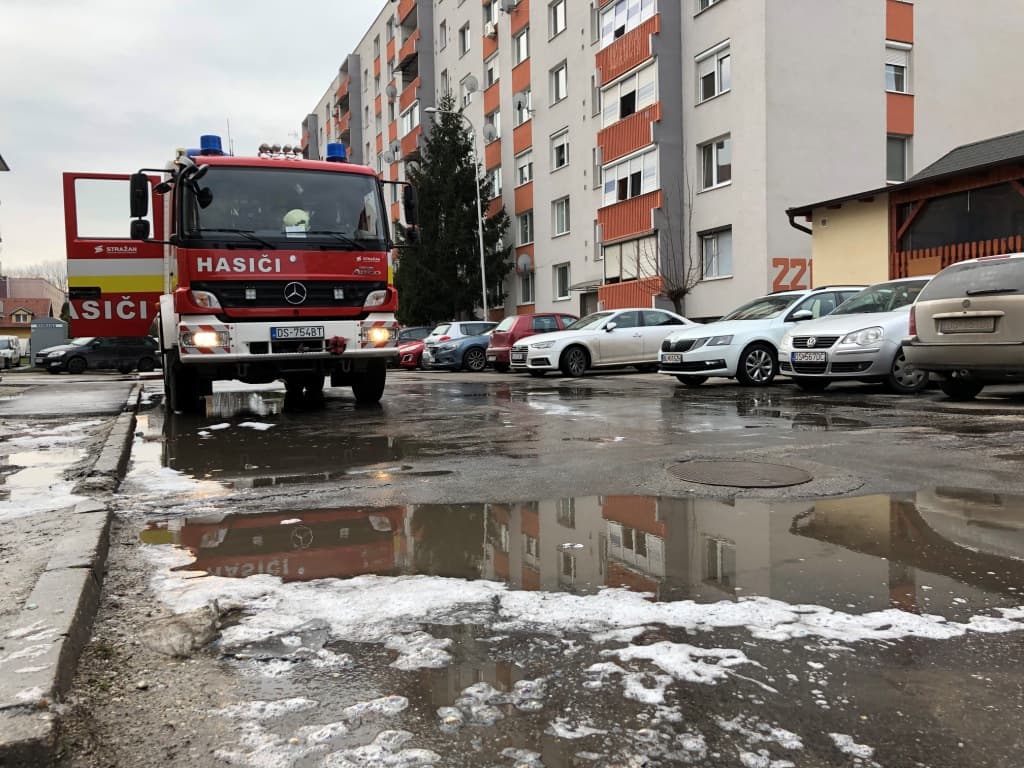 Több liter olajat semlegesítettek a tűzoltók Dunaszerdahelyen