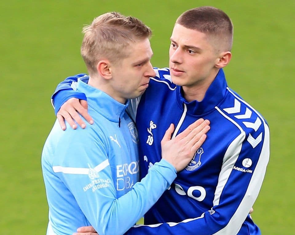 Elsírta magát a Manchester City ukrán focistája, olyan szimpátiatüntetéssel fogadták őt az angol szurkolók