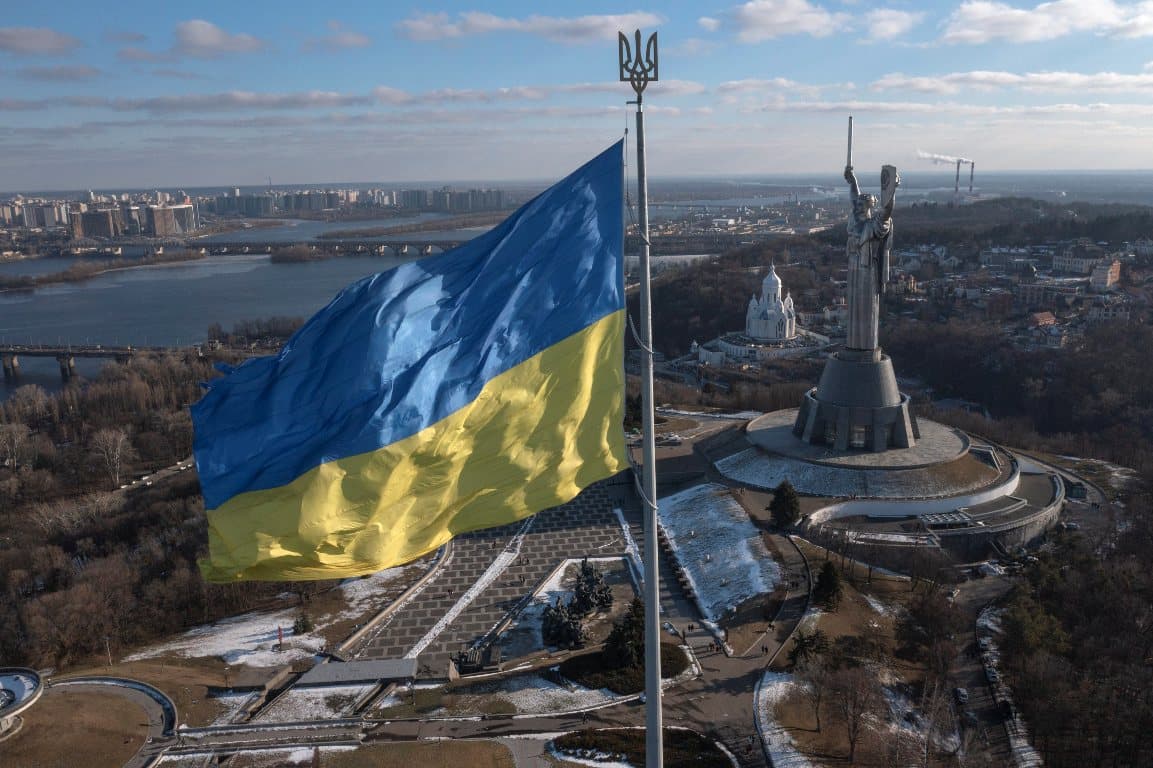 Az ukrajnai szakadár köztársaságok elismerését javasolta Putyinnak az orosz alsóház