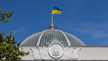 Sorban menesztik a magas rangú ukrán tisztségviselőket