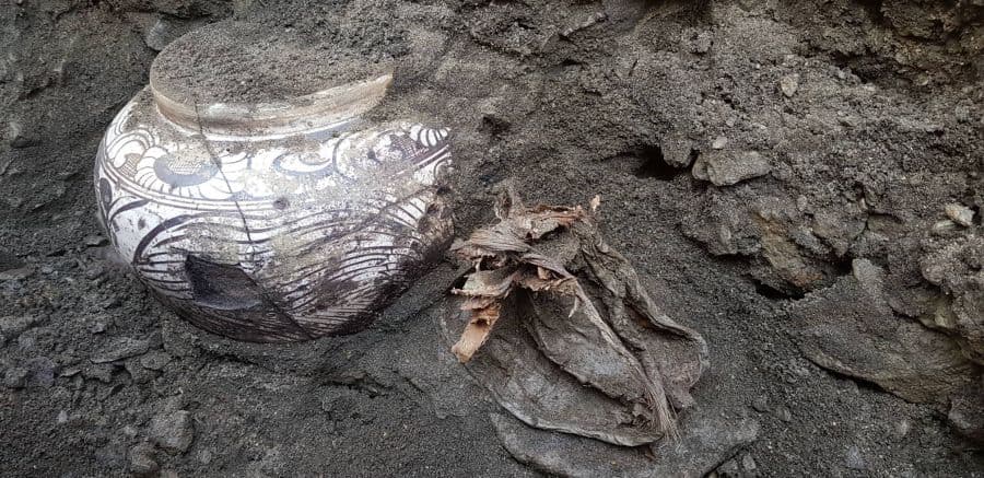 Több száz éves tejfölt és vajat találtak régészek Mongóliában