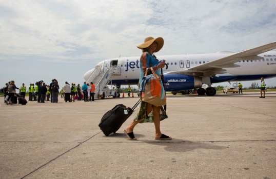 Tilos lesz az amerikai légitársaságoknak Havannán kívül más kubai városokba repülni