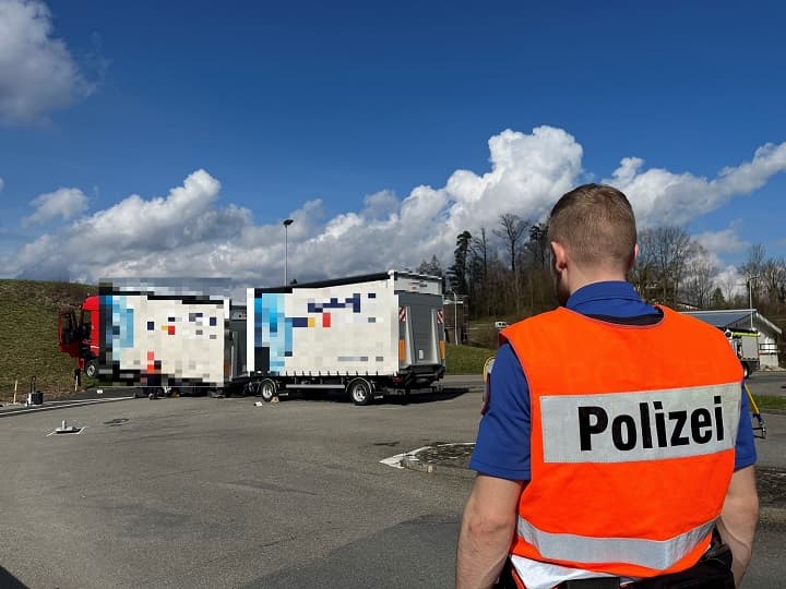 Lámpaoszlop dőlt egy szlovákiai férfira Svájcban, a helyszínen életét vesztette