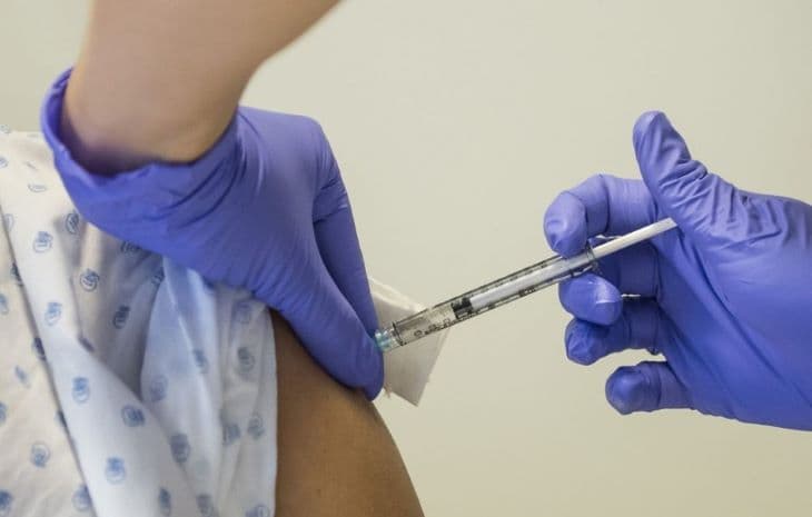 NCZI: 102 személy jelentkezett a COVID-19 elleni vakcina negyedik adagjára