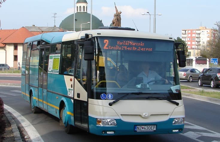 Komárom az első szlovákiai város, ahol ingyenes lesz a városi busz