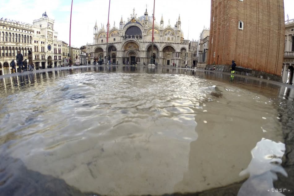 Ismét víz alá került a velencei Szent Márk tér, ítéletidő tombol szerte Olaszországban