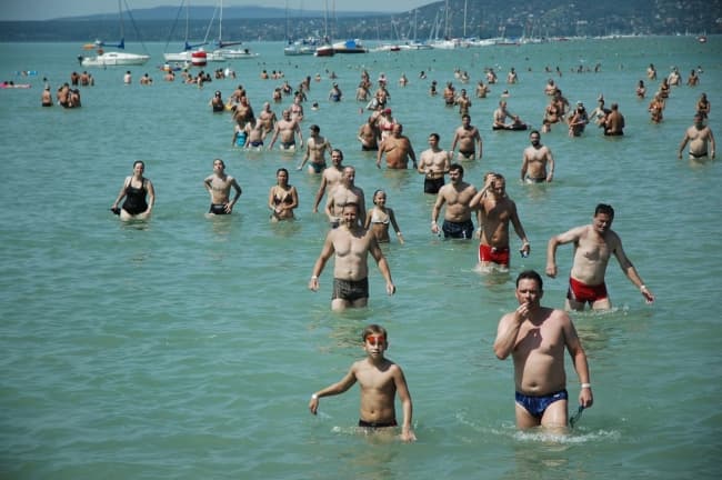 Elmarad a szombatra tervezett tóúszás és túratriatlon a Velencei-tónál