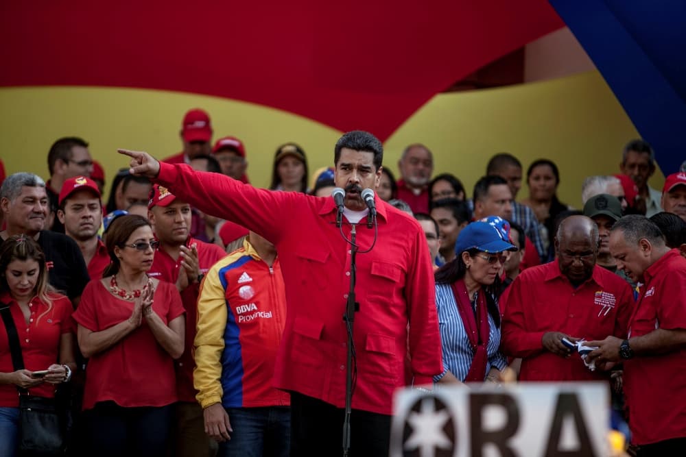 A venezuelai elnök elrendelte a diplomáciai kapcsolatok teljes felülvizsgálatát az Egyesült Államokkal