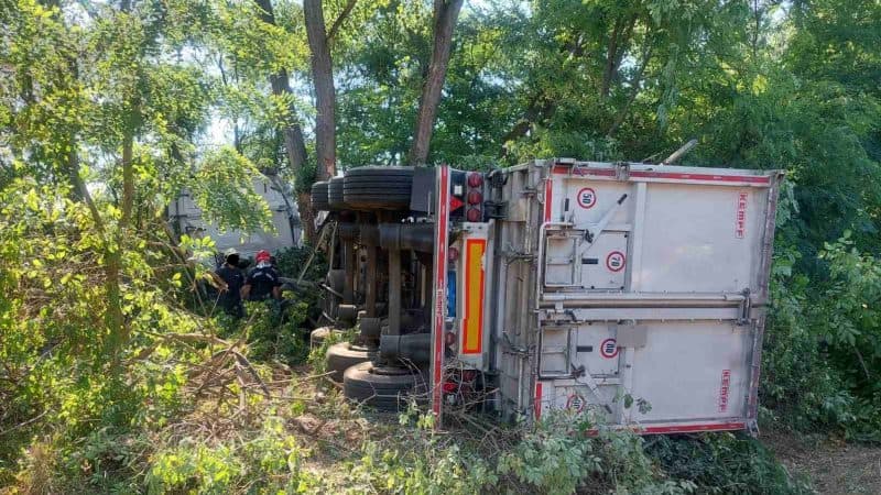Rosszul lett és a helyszínen meghalt a Győrnél karambolozó kamionsofőr