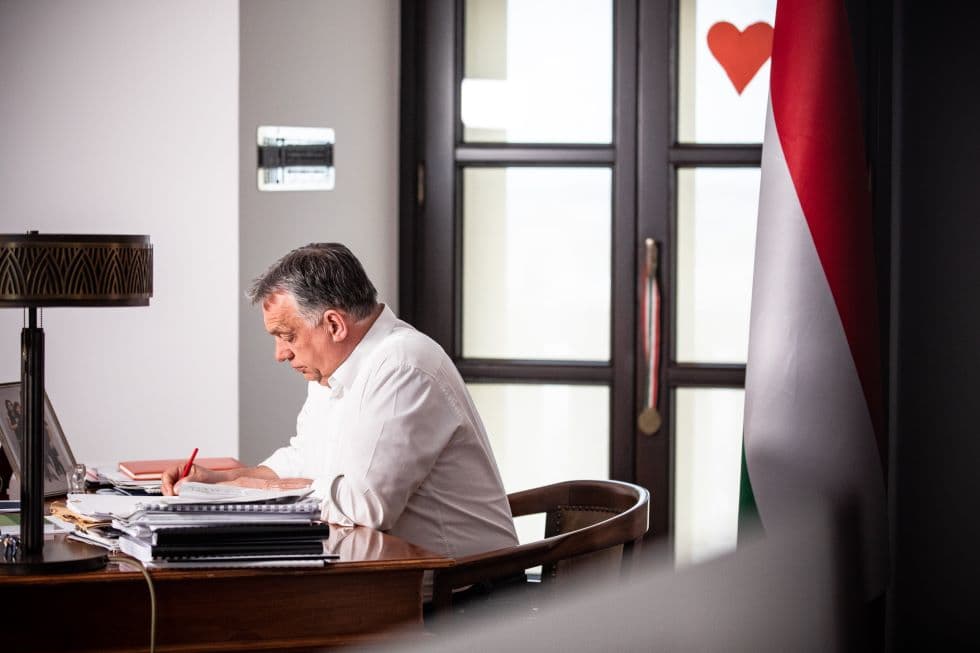 Orbán bejelentette, hogy Magyarországon szerdától nyithatnak az üzletek, újraindulhatnak a szolgáltatások