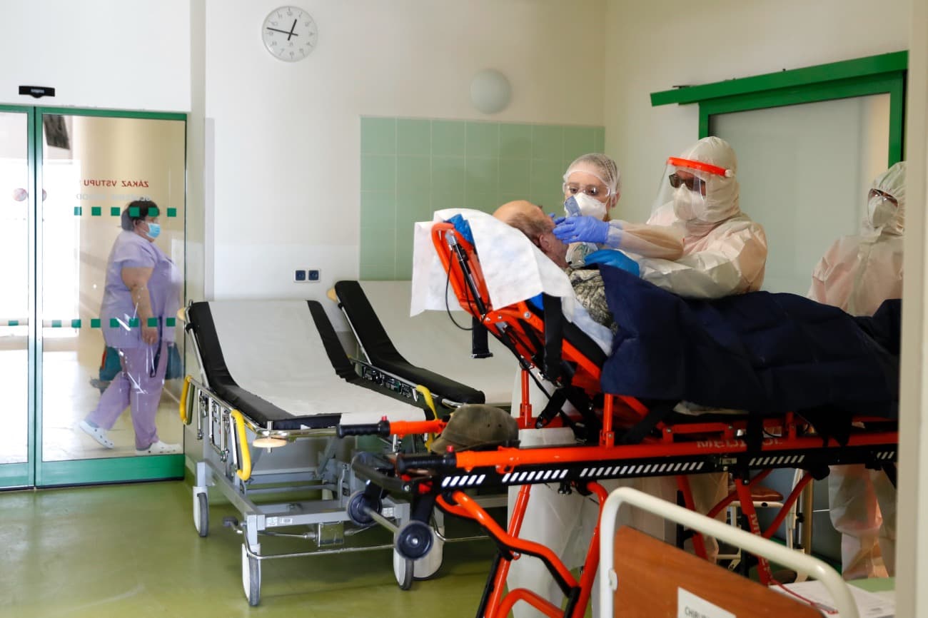 Koronavírus: Három szomszédos ország is segítő kezet nyújtana Szlovákiának