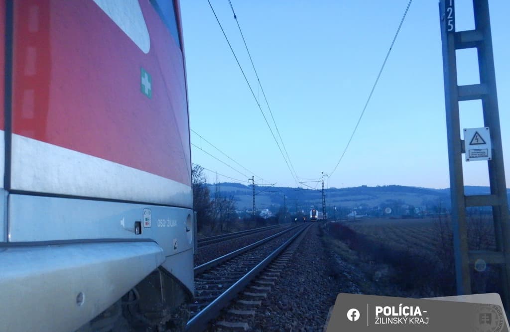 TRAGÉDIA: Gyermekével a kezében állt a vonat elé, mindketten életüket vesztették