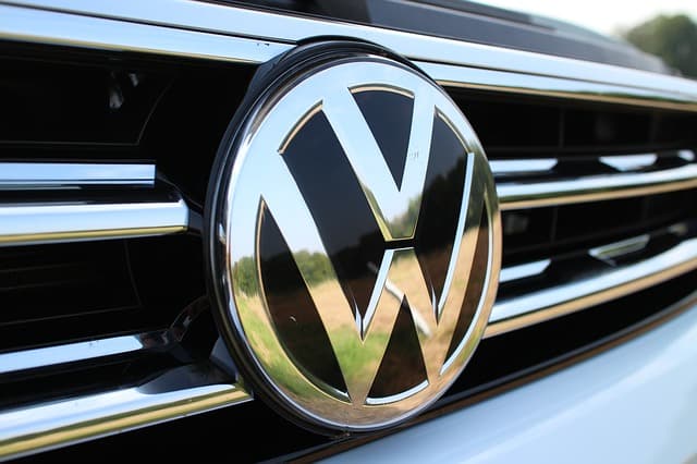 Egymilliárd eurós beruházással új akkumulátorgyárat épít a Volkswagen