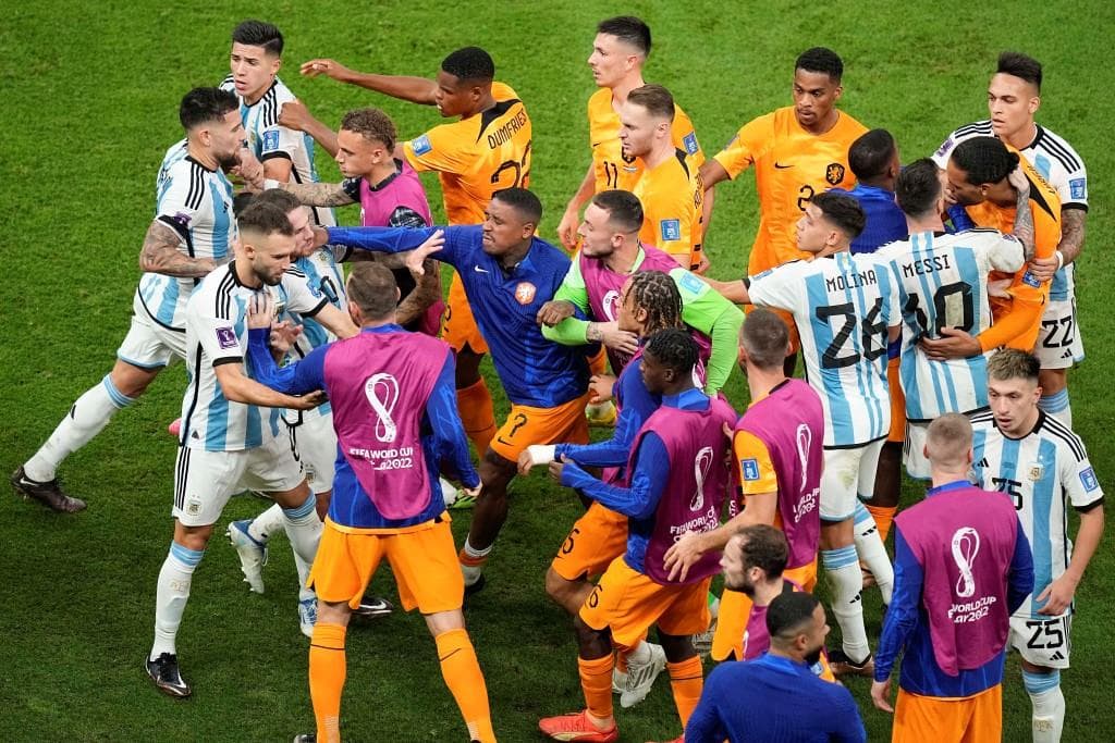 Vb-2022 - Sárga lap-rekordot hozott a holland-argentin negyeddöntő