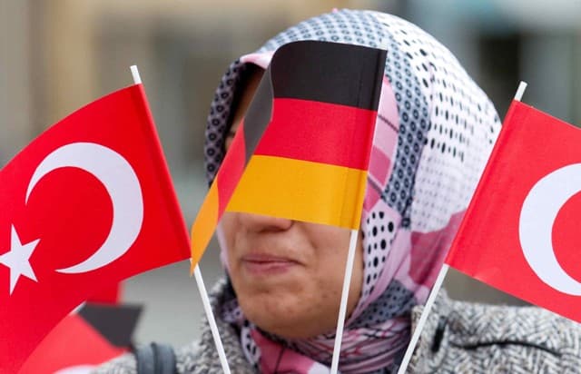 Németországban történelmi csúcsra emelkedett a bevándorlás 2015-ben
