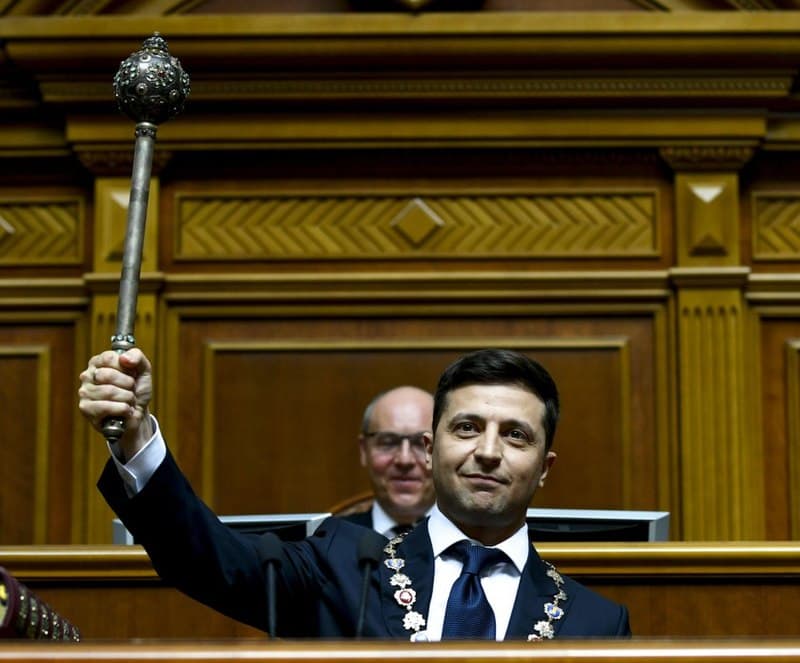 Ukrajnában előrehozott parlamenti választásokat tartanak júliusban