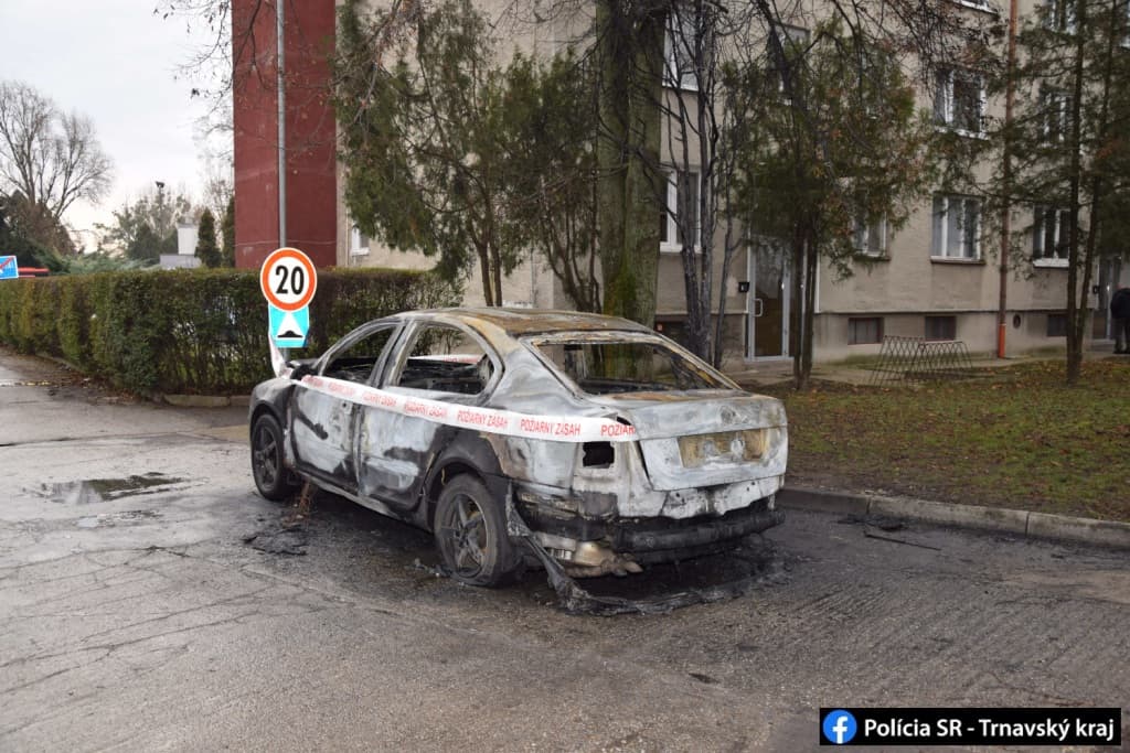 BORZALOM: Kis híján bennégett a kocsijában egy fiatal Nagymagyaron!