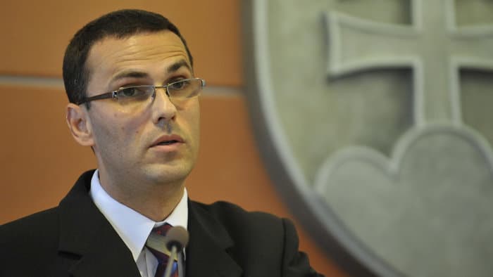 Fico letartóztatása: Žilinka kizárta Lipšicet, inkább a helyettesét bízta meg, hogy kérje a parlament beleegyezését